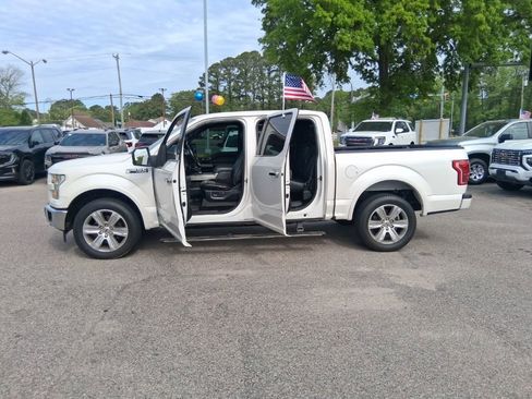 Used 2017 Ford F150 Platinum w/ Equipment Group 701A Luxury AWD/4WD image 24