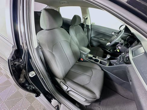 Used 2019 Kia Optima LX FWD image 29