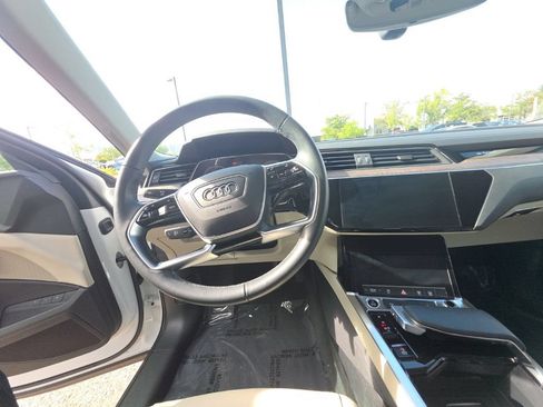 Used 2024 Audi Q8 e-tron Premium AWD/4WD image 12