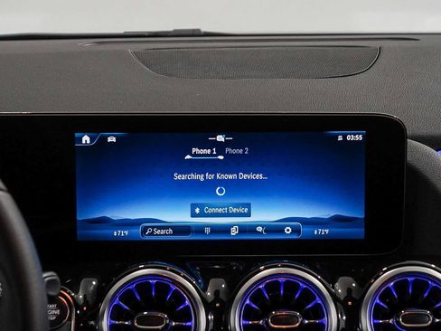 Used 2025 Mercedes-Benz GLA 250 image 14