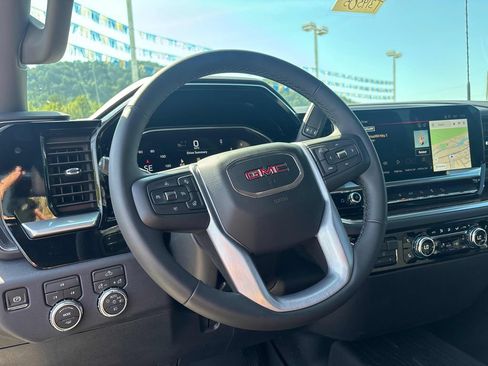 Used 2026 GMC Sierra 2500 SLE AWD/4WD image 13