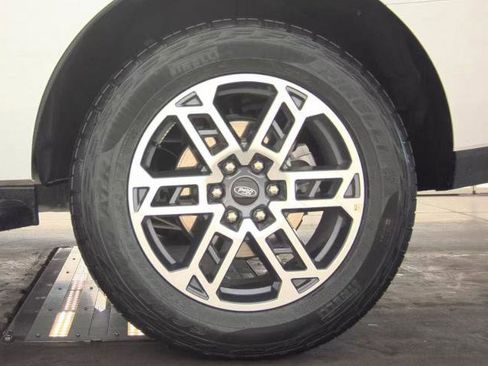 Used 2025 Ford Expedition Active image 10