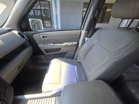Used 2015 Honda Pilot Touring image 10