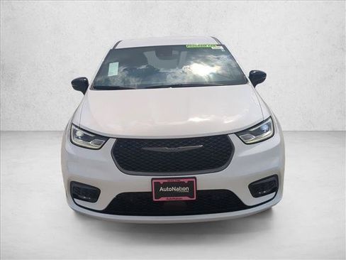 New 2026 Chrysler Pacifica Select FWD image 6