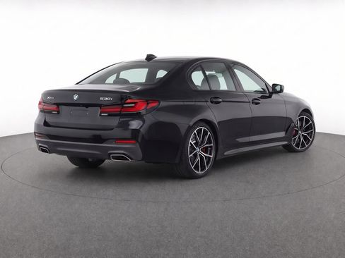 Used 2021 BMW 530i w/ M Sport Package RWD image 3