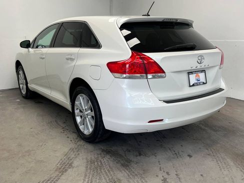 Used 2010 Toyota Venza w/ Convenience Pkg image 4