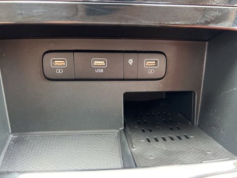 Used 2022 Kia Carnival SX image 29