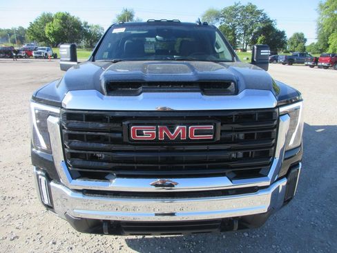 New 2026 GMC Sierra 2500 Pro AWD/4WD image 12