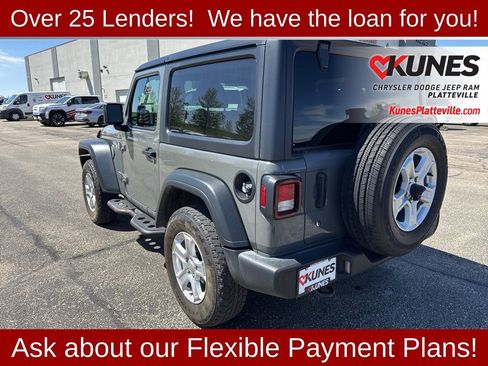 Used 2019 Jeep Wrangler Sport AWD/4WD image 6