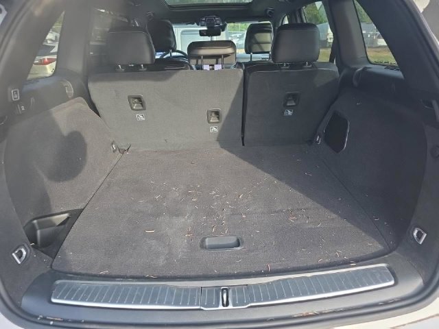 Used 2023 Jeep Grand Cherokee Overland w/ Luxury Tech Group IV RWD image 7