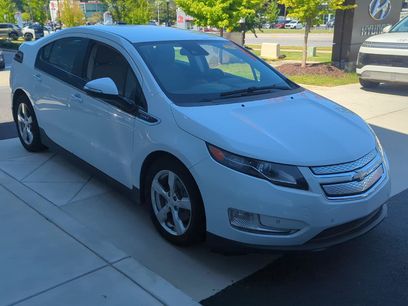 Used 2013 Chevrolet Volt w/ Enhanced Safety Package 2