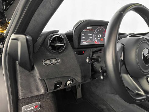 Used 2019 McLaren 720S Performance image 18