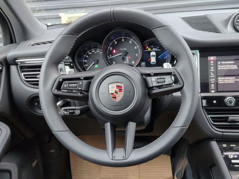 New 2026 Porsche Macan image 16