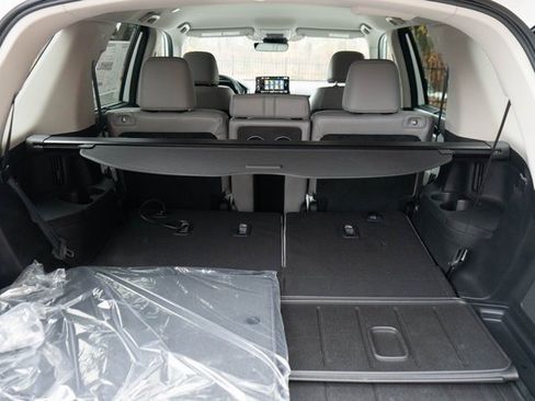 New 2025 Honda Pilot EX-L image 11