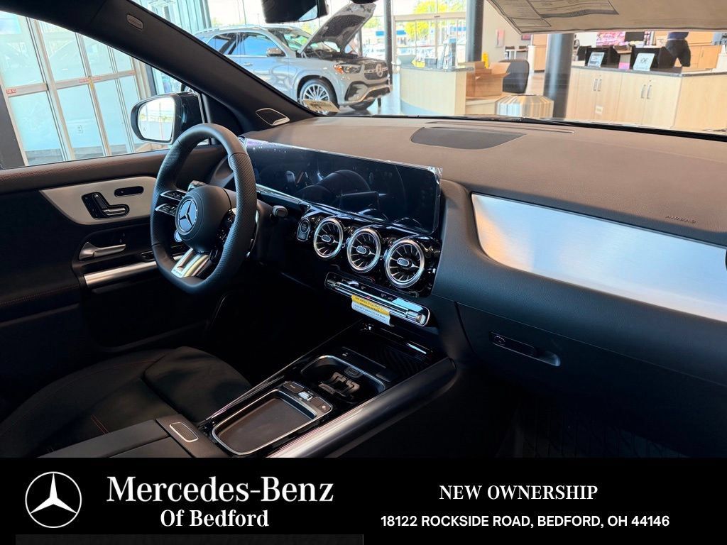 New 2026 Mercedes-Benz GLA 35 AMG 4MATIC image 28