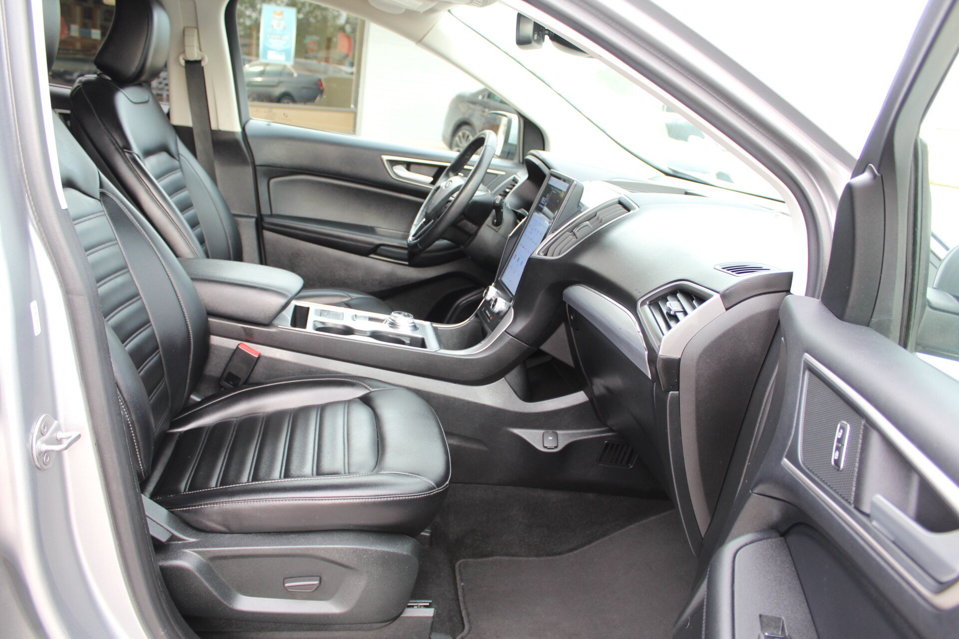 Used 2022 Ford Edge SEL AWD/4WD image 14