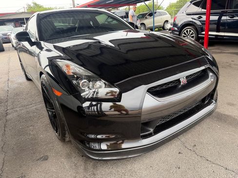 Used 2010 Nissan GT-R Premium AWD/4WD image 28