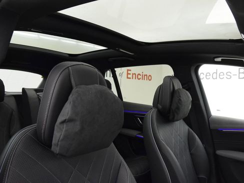 New 2026 Mercedes-Benz EQS 550 4MATIC SUV image 18