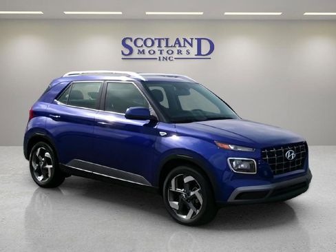 Used 2024 Hyundai Venue SEL image 4