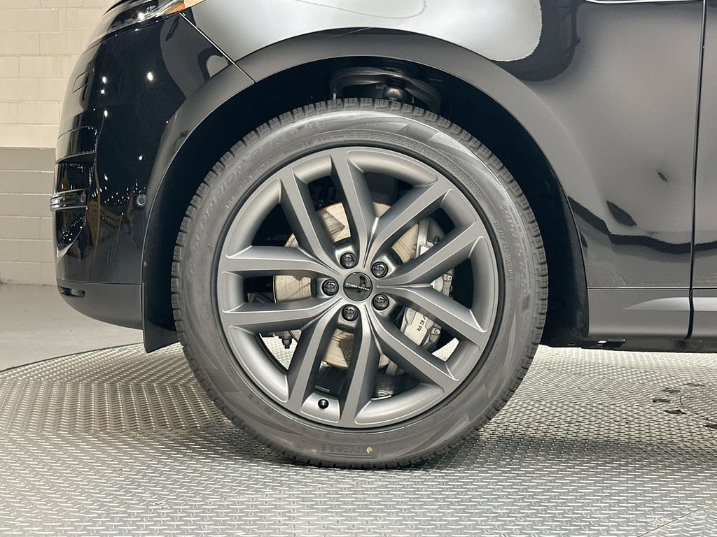 New 2027 Land Rover Range Rover Sport SE AWD/4WD image 5