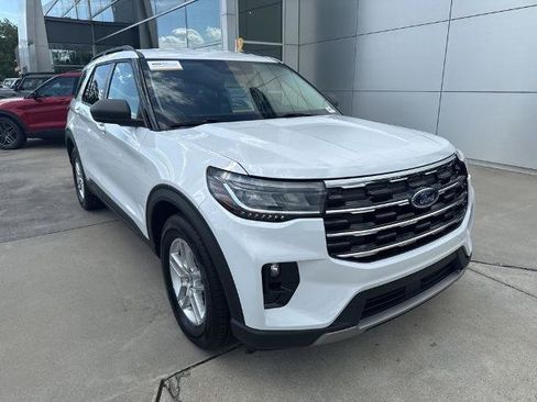 Certified 2026 Ford Explorer Active w/ Active Comfort Package RWD image 1