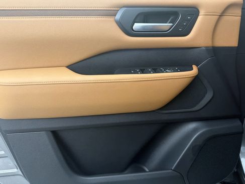 New 2026 Nissan Armada SL w/ Captain's Chari Seat Package image 23