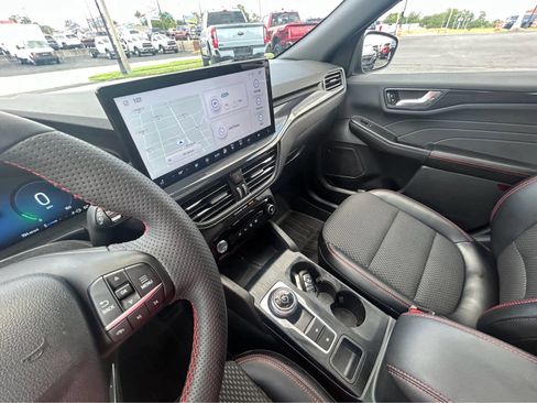 Used 2023 Ford Escape ST-Line Elite image 30