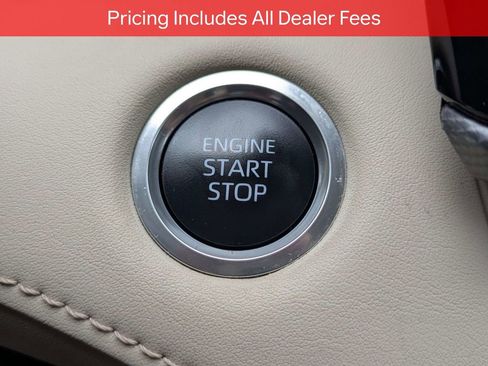 Used 2024 Toyota Highlander Platinum FWD image 31