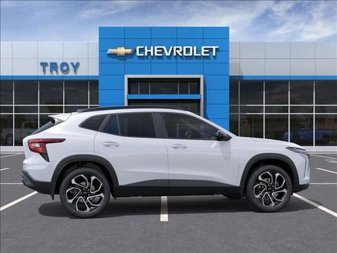 New 2026 Chevrolet Trax RS image 5