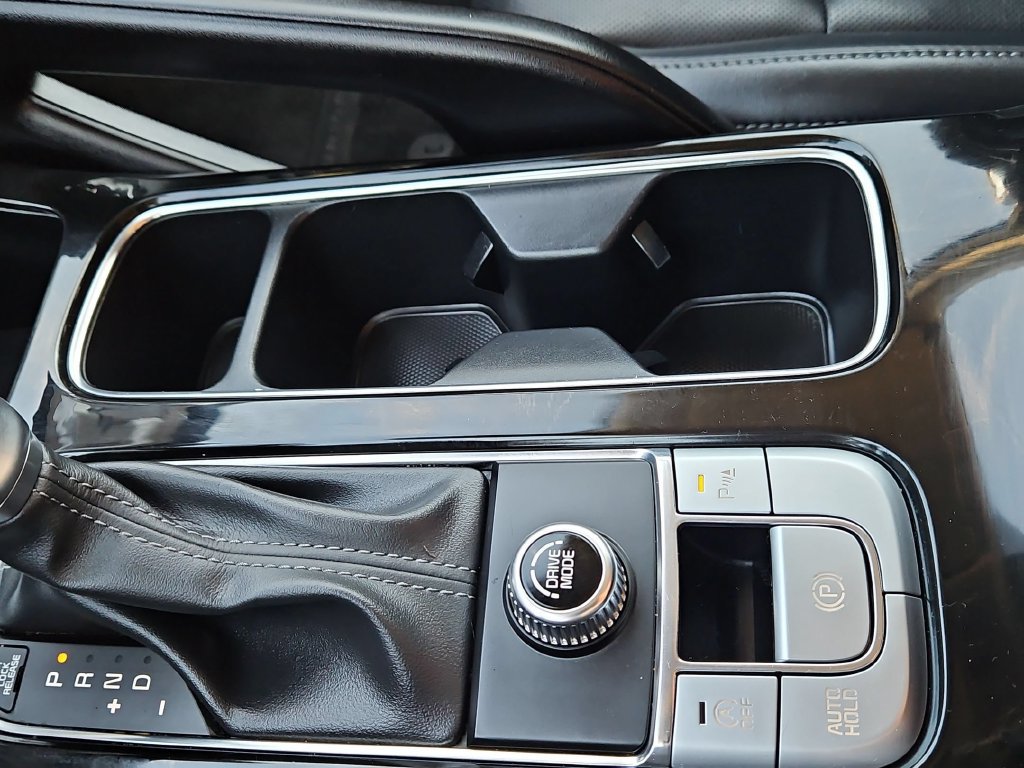 Used 2025 Kia Telluride S FWD image 21
