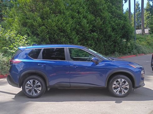 Used 2023 Nissan Rogue SV AWD/4WD image 3
