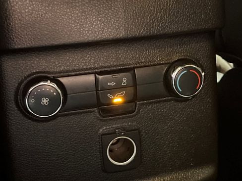 Used 2018 Ford Explorer XLT w/ Equipment Group 202A image 15