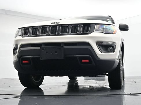 Used 2019 Jeep Compass Trailhawk w/ Popular Equipment Group AWD/4WD image 30