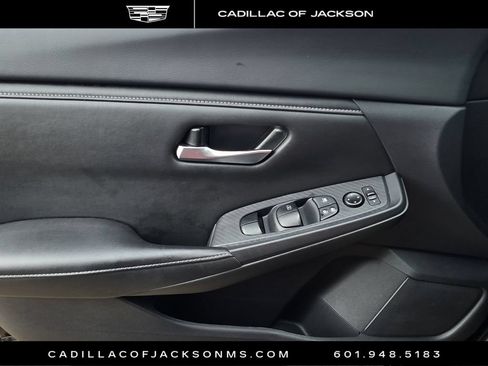 Used 2025 Nissan Sentra SV FWD image 23