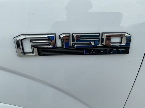 Used 2019 Ford F150 Lariat w/ Equipment Group 502A Luxury AWD/4WD image 33