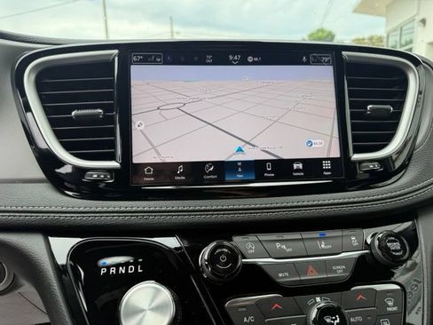New 2027 Chrysler Pacifica Select w/ Family Tech Group FWD image 20