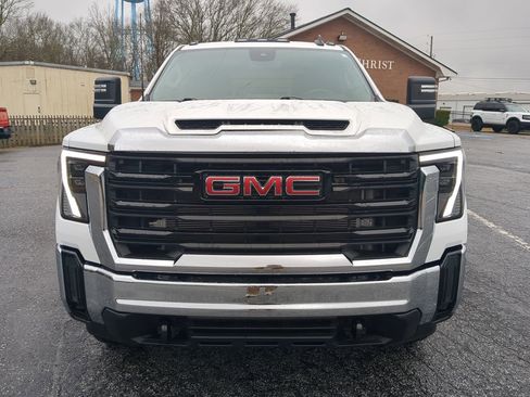 Used 2024 GMC Sierra 3500 Pro w/ Convenience Package image 7