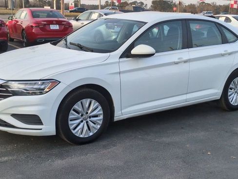 Used 2019 Volkswagen Jetta S w/ Driver Assistance Package image 4
