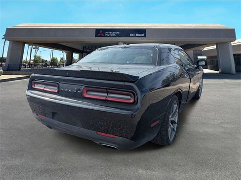 Used 2022 Dodge Challenger GT image 4
