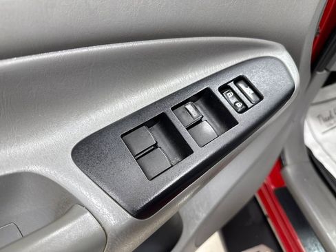 Used 2012 Toyota Tacoma PreRunner image 15