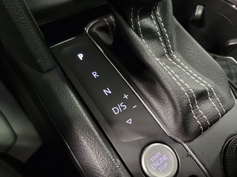 Used 2022 Volkswagen Atlas SEL image 17