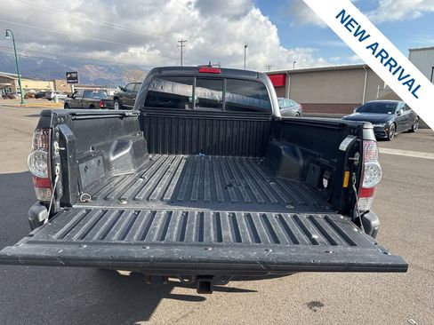 Used 2015 Toyota Tacoma 4x4 Double Cab image 12