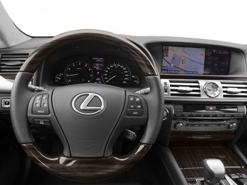 Used 2013 Lexus LS 460 image 6