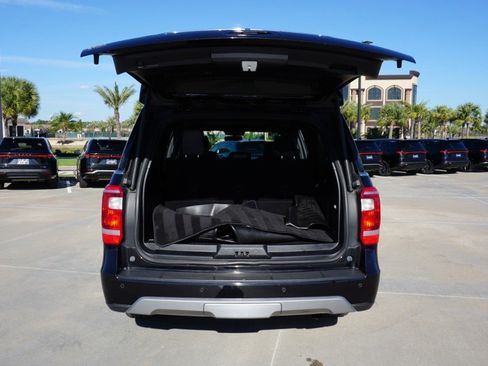 Used 2020 Ford Expedition Max XLT w/ Equipment Group 202A image 38