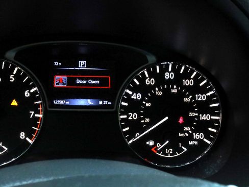 Used 2016 Nissan Altima 2.5 SV image 33