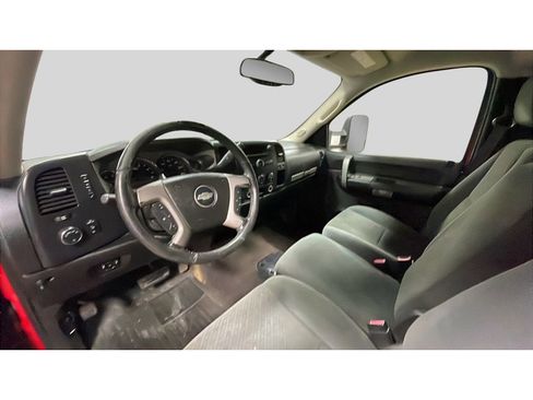 Used 2008 Chevrolet Silverado 2500 LT w/ 1LT Convenience Package image 9