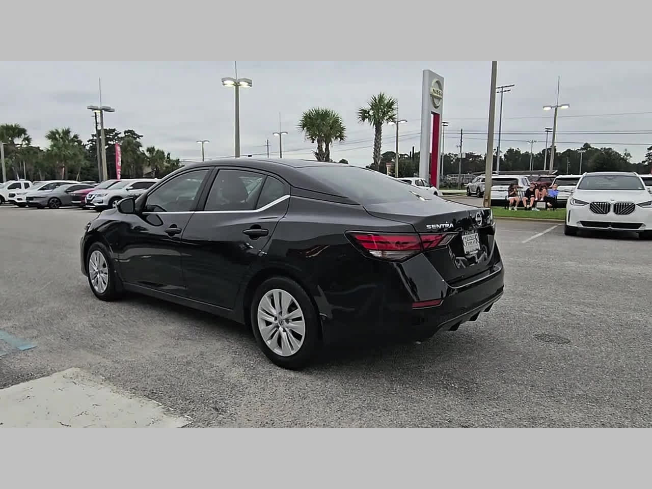 Used 2025 Nissan Sentra S FWD image 32