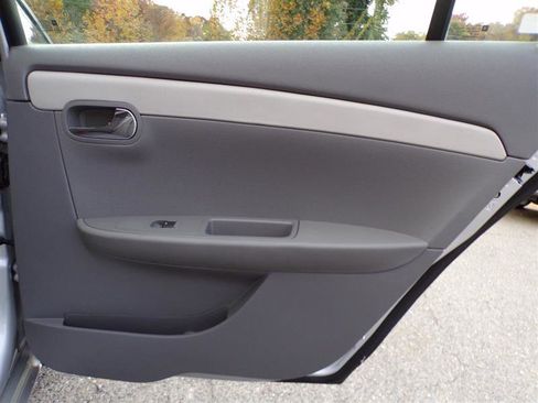 Used 2011 Chevrolet Malibu LS image 23