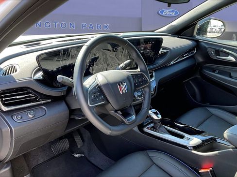 Used 2025 Buick Envista Sport Touring w/ Convenience I Package image 17