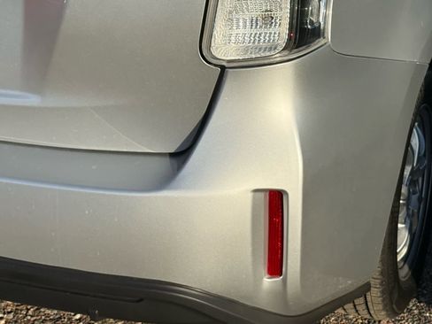 Used 2017 Toyota Prius V Three image 15